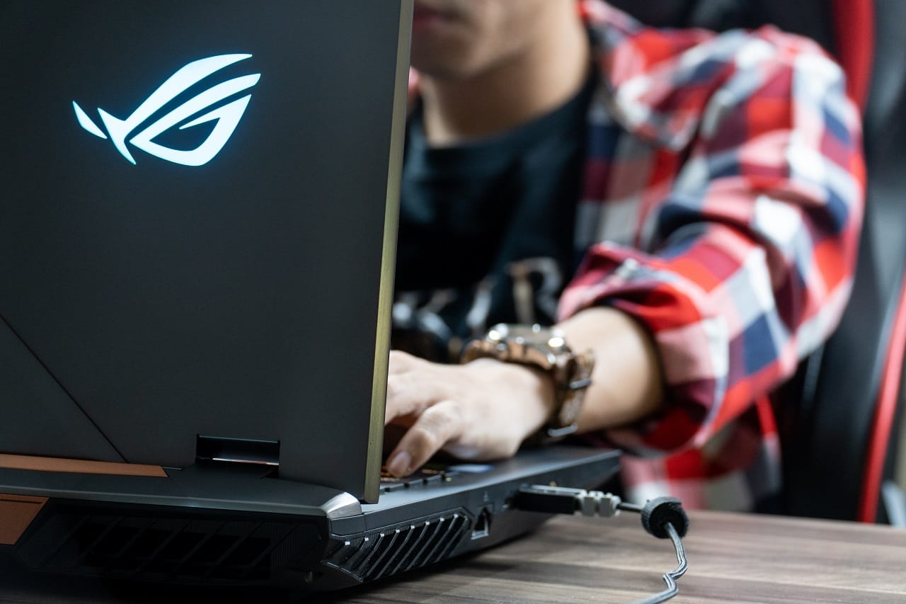 Cel mai bun Laptop de Gaming