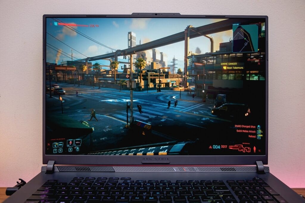 Full HD, QHD sau 4K? Alegerea rezoluției perfecte pentru gaming Laptop de gaming ROG Strix rulând Cyberpunk 2077 la rezoluție înaltă pentru o experiență vizuală captivantă.