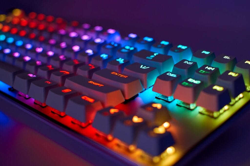 Gaming fără compromis: tastatură mecanică wireless cu răspuns instant Keyboard de gaming cu tehnologie wireless 2.4GHz și polling rate 1000Hz