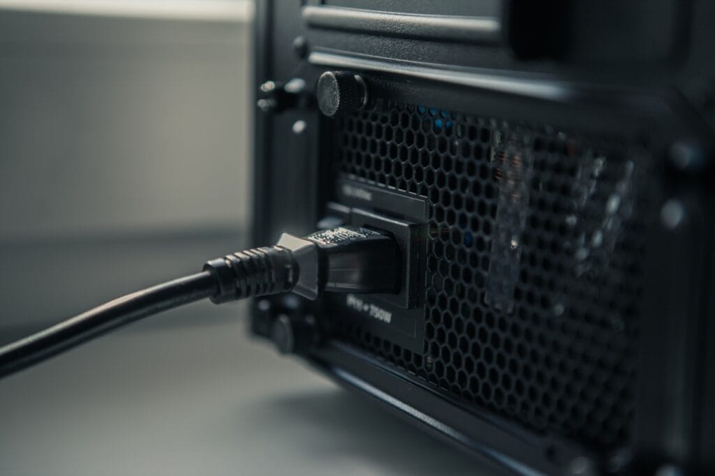 Cum alegi corect sursa de alimentare pentru PC-ul tău Conector alimentare sursă PC modern – alegerea sursei potrivite pentru PC gaming sau office