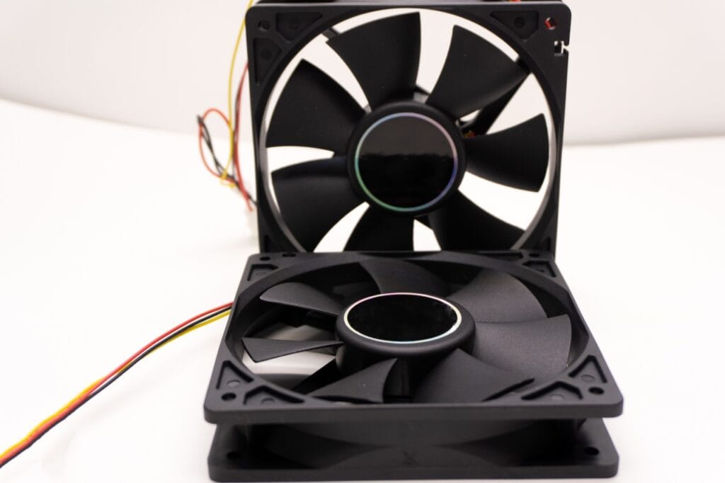 Ventilatoare eficiente energetic pentru un PC mai eco-friendly Ventilatoare PWM și ARGB pentru PC cu consum optim de energie