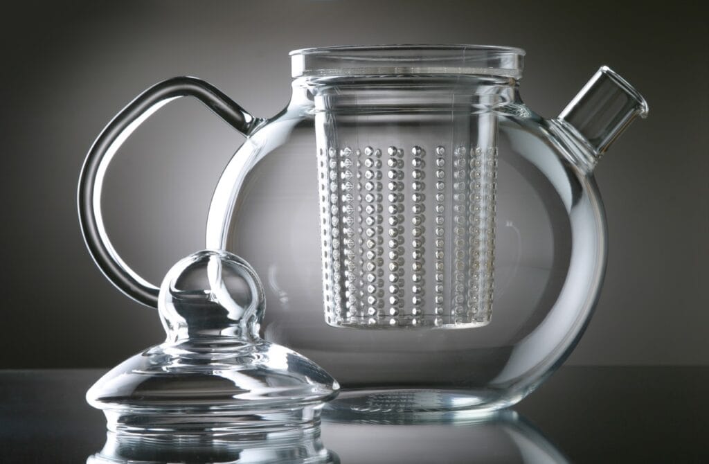 Infuzor detașabil vs. fix – Ce alegi pentru ceaiul tău? Ceainic cu infuzor detașabil, ideal pentru infuzie eficientă și curățare rapidă