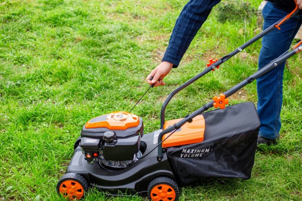 Cea mai bună Mașină de tuns iarba pe benzină
