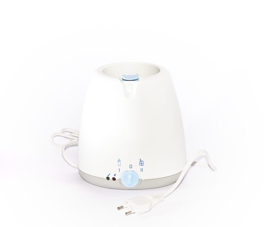 Model de încălzitor pentru biberoane fără alimentare auto sau baterie