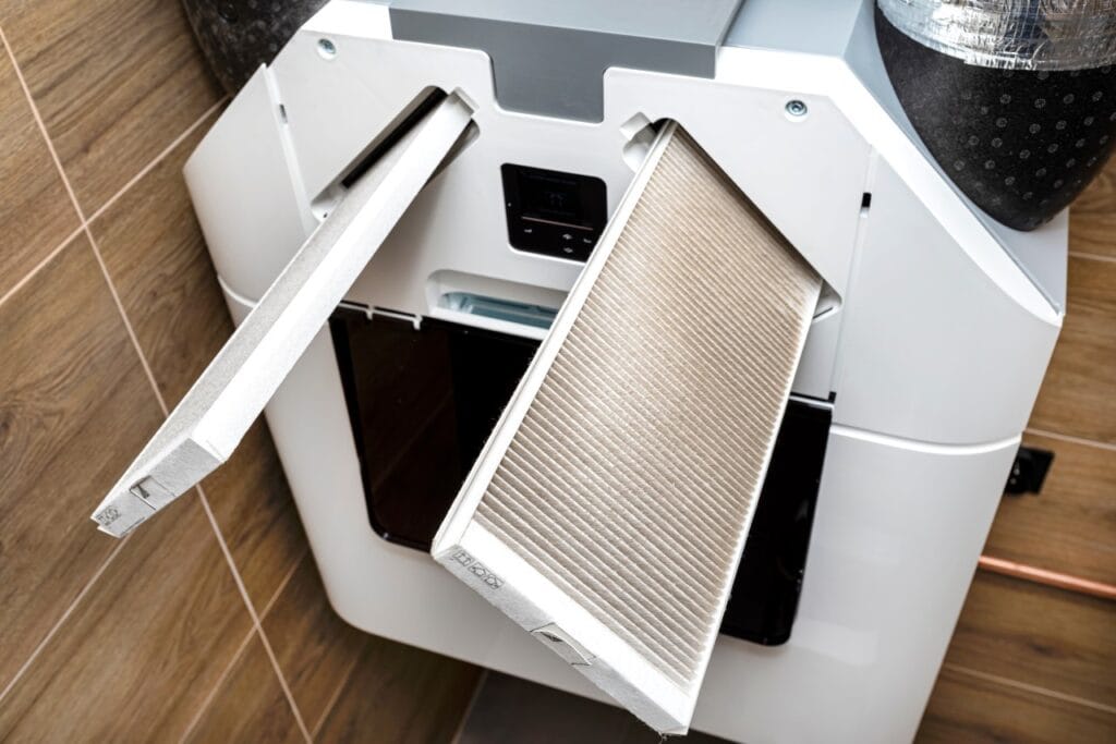 Recuperator de căldură cu filtre HEPA și G3 pentru protecție împotriva prafului și poluării urbane