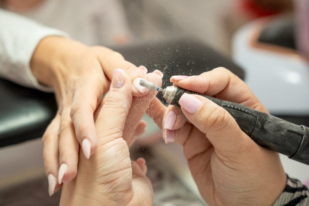 Freză electrică pentru unghii folosită la turație mare pentru îndepărtarea gelului și acrilului