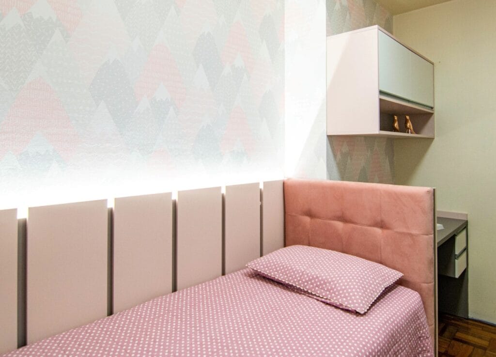 Model de cameră cu lenjerie hipoalergenică pentru copii lenjerie de pat copii bumbac hipoalergenic roz camera moderna pentru piele sensibila