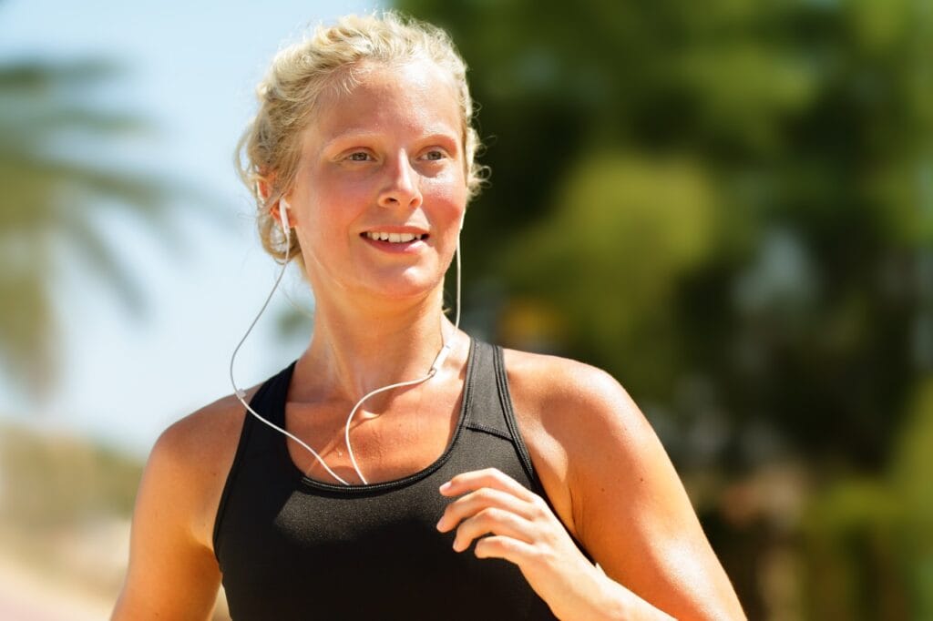 test bass casti in-ear alergare sunet clar fara distorsiuni